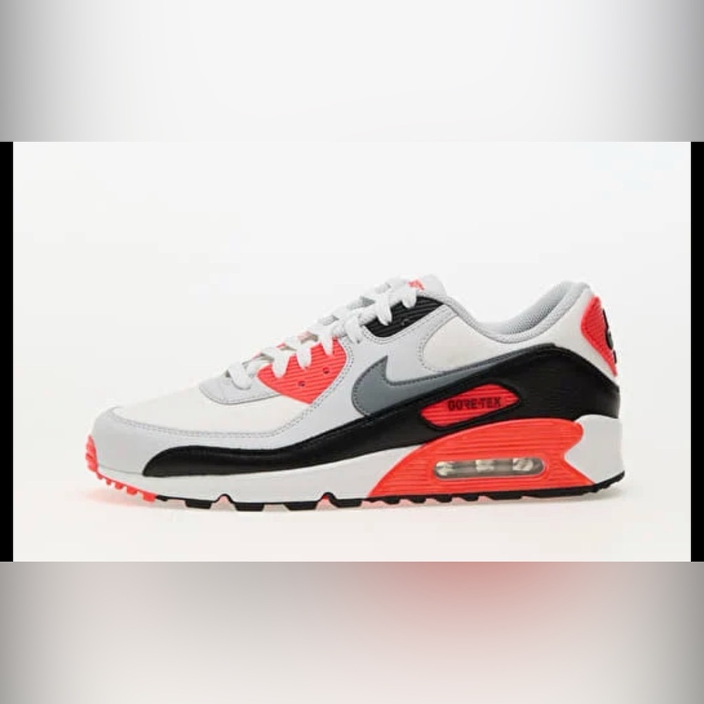 Nike Air Max 90 Gs 'Infrared's (Size 8.5 woman’s)